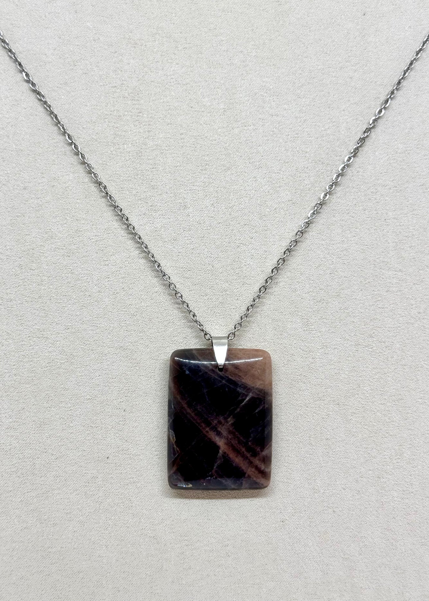 Collier pierre plate rectangle Pierre de Lune noire - Chaîne en acier inoxydable