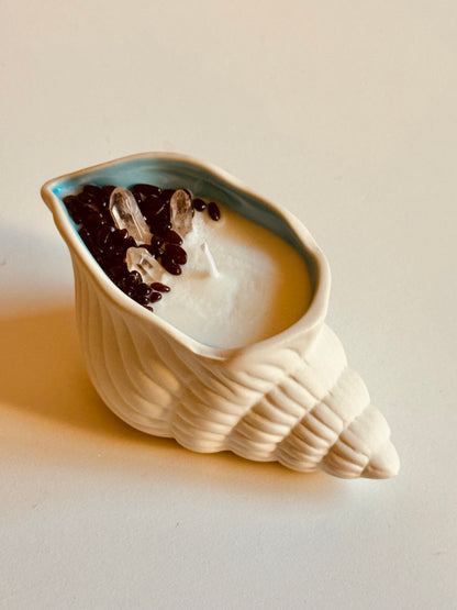 Bougie petit coquillage - cannelle/épices -Grenat/Cristal de roche