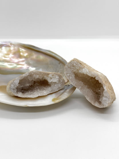 Géode entière Cristal de Roche - 8/10cm - Modèle 2