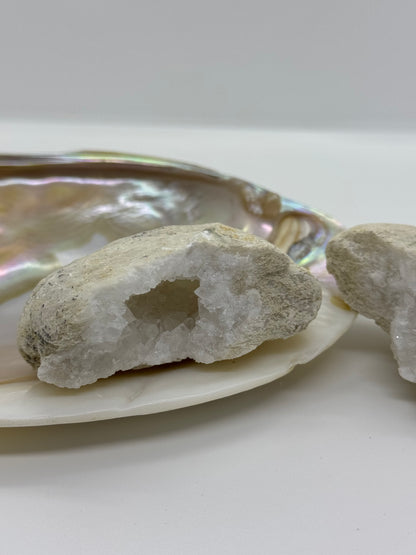 Géode entière Cristal de Roche - 8/10cm - Modèle 4